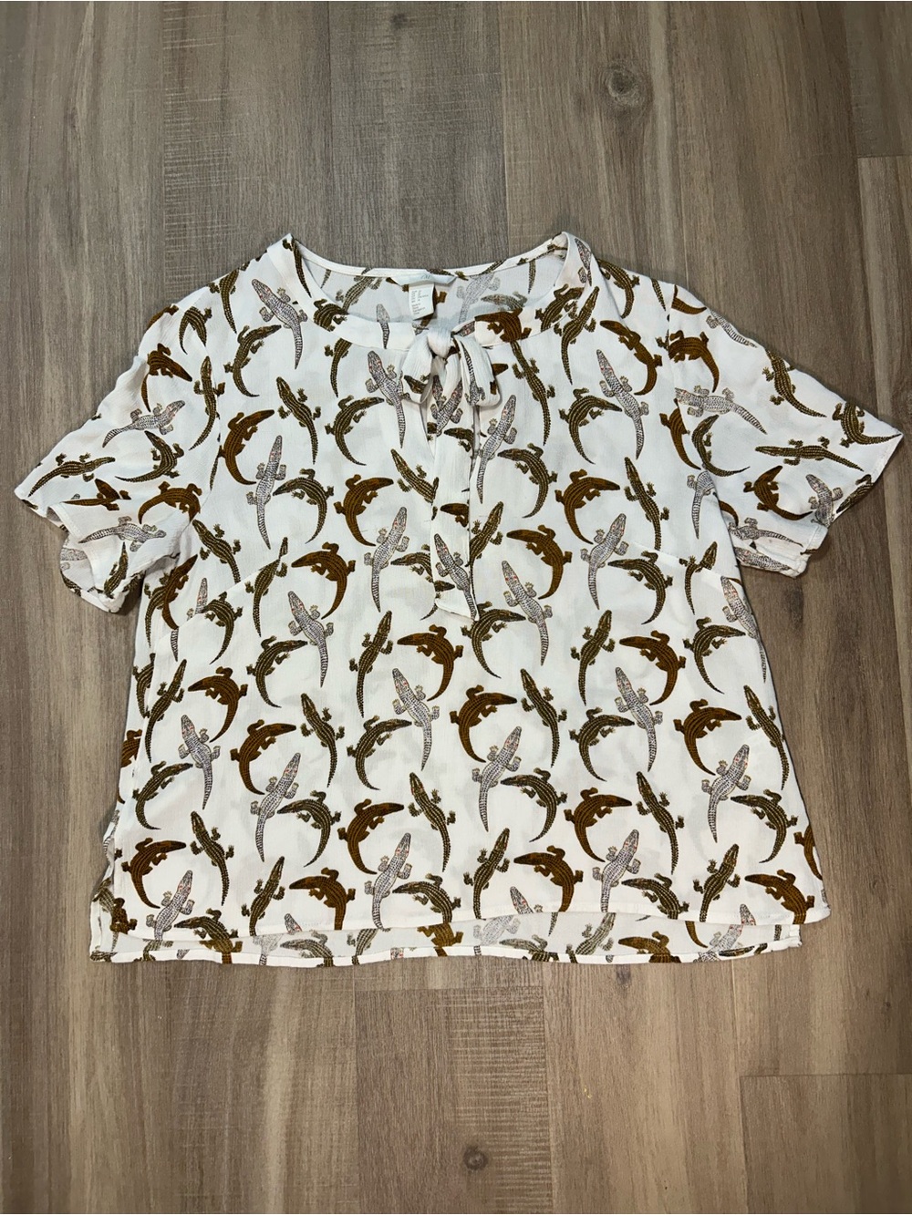 H&M Cream Short-Sleeve Blouse with Brown and Tan Lizard Print